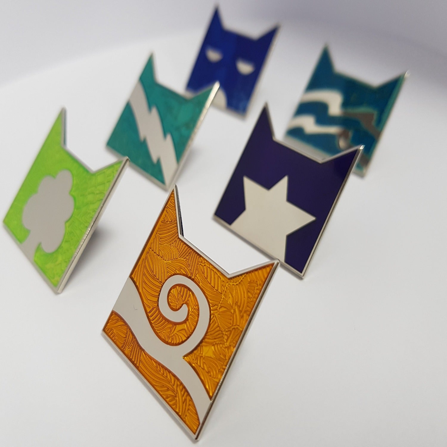 Collector's WindClan Pin Badge - Image 2