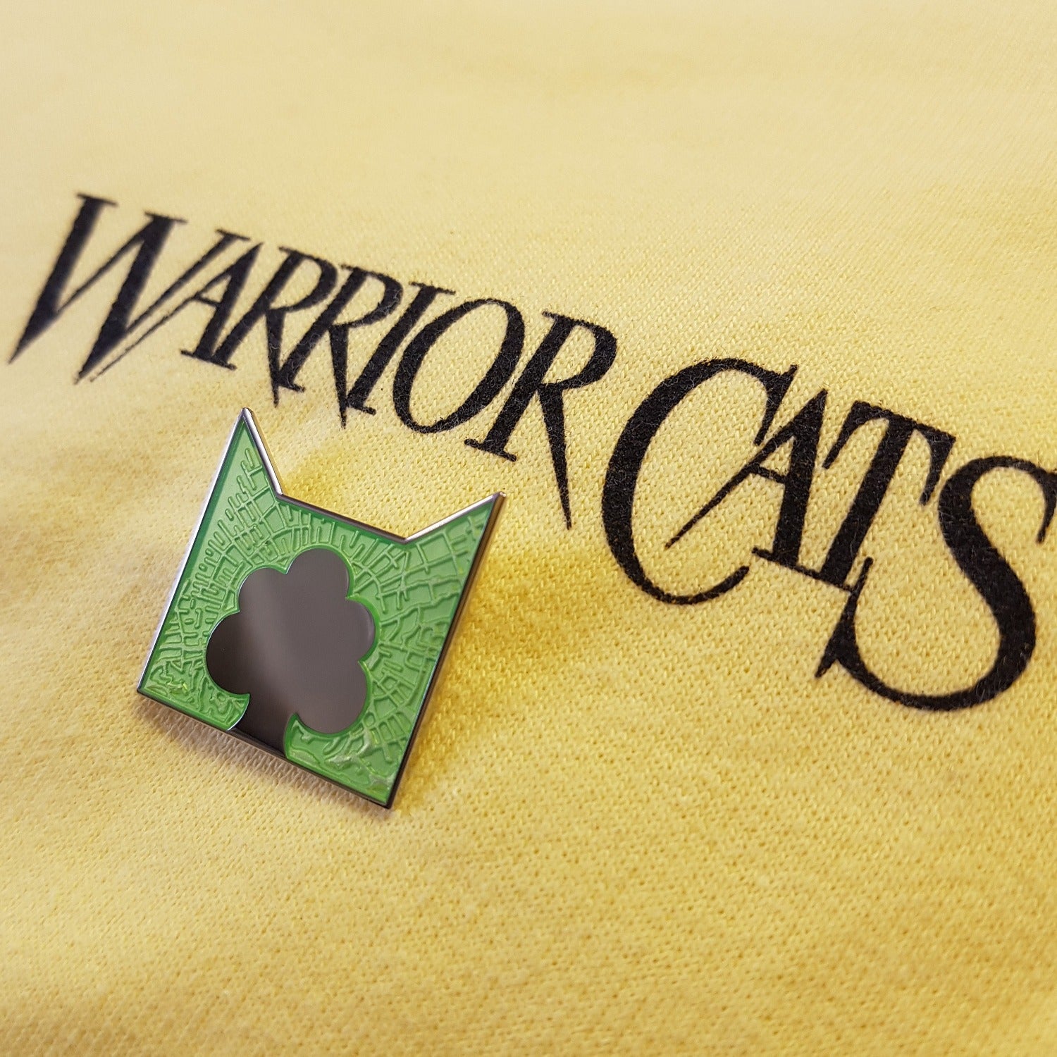 Collector's SkyClan Pin Badge - Image 2