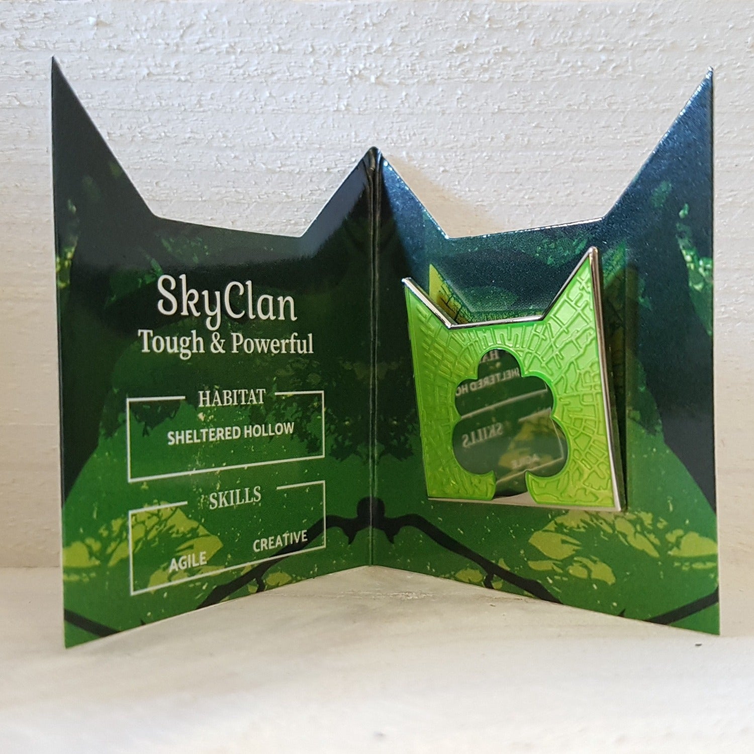Collector's SkyClan Pin Badge - Image 4