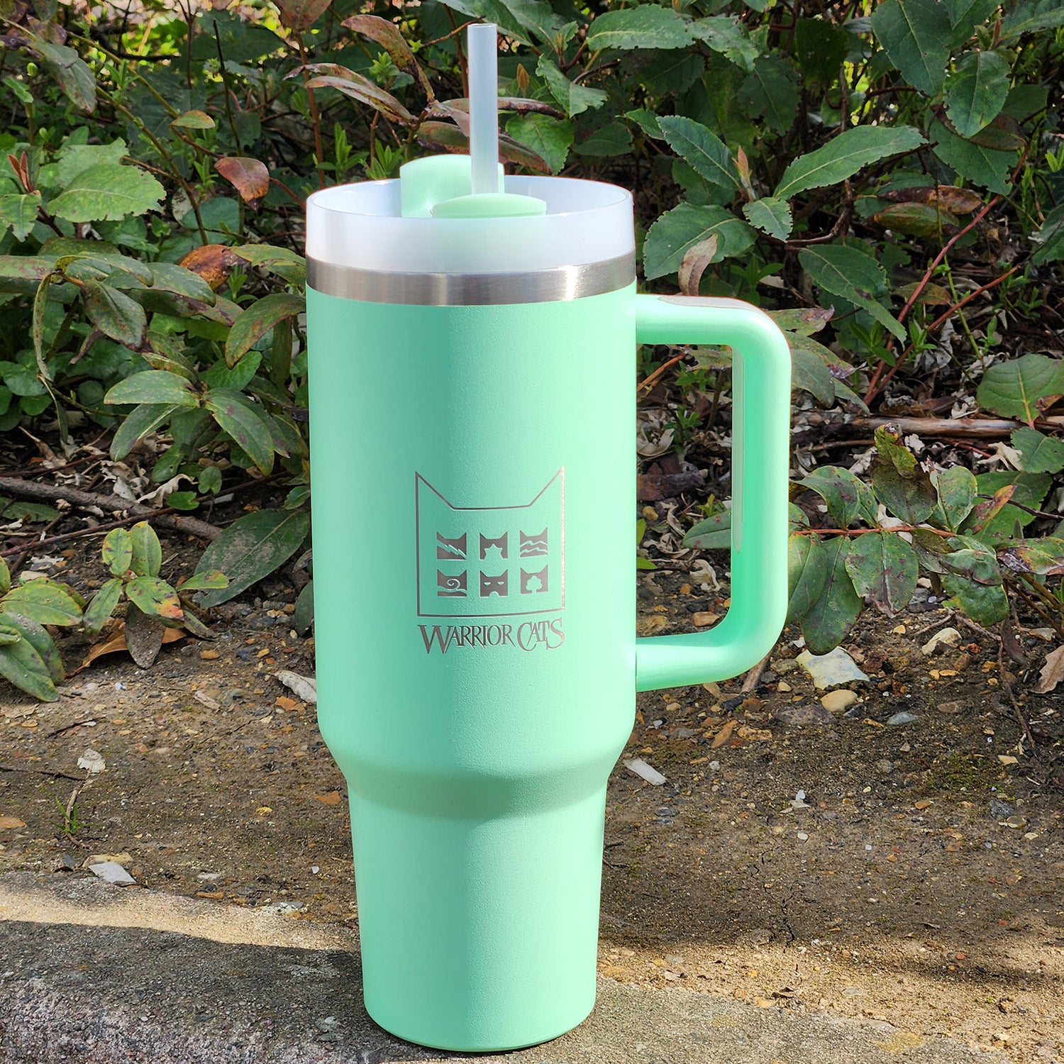 Warrior Cats Giant Travel Mug with Straw - Image 3